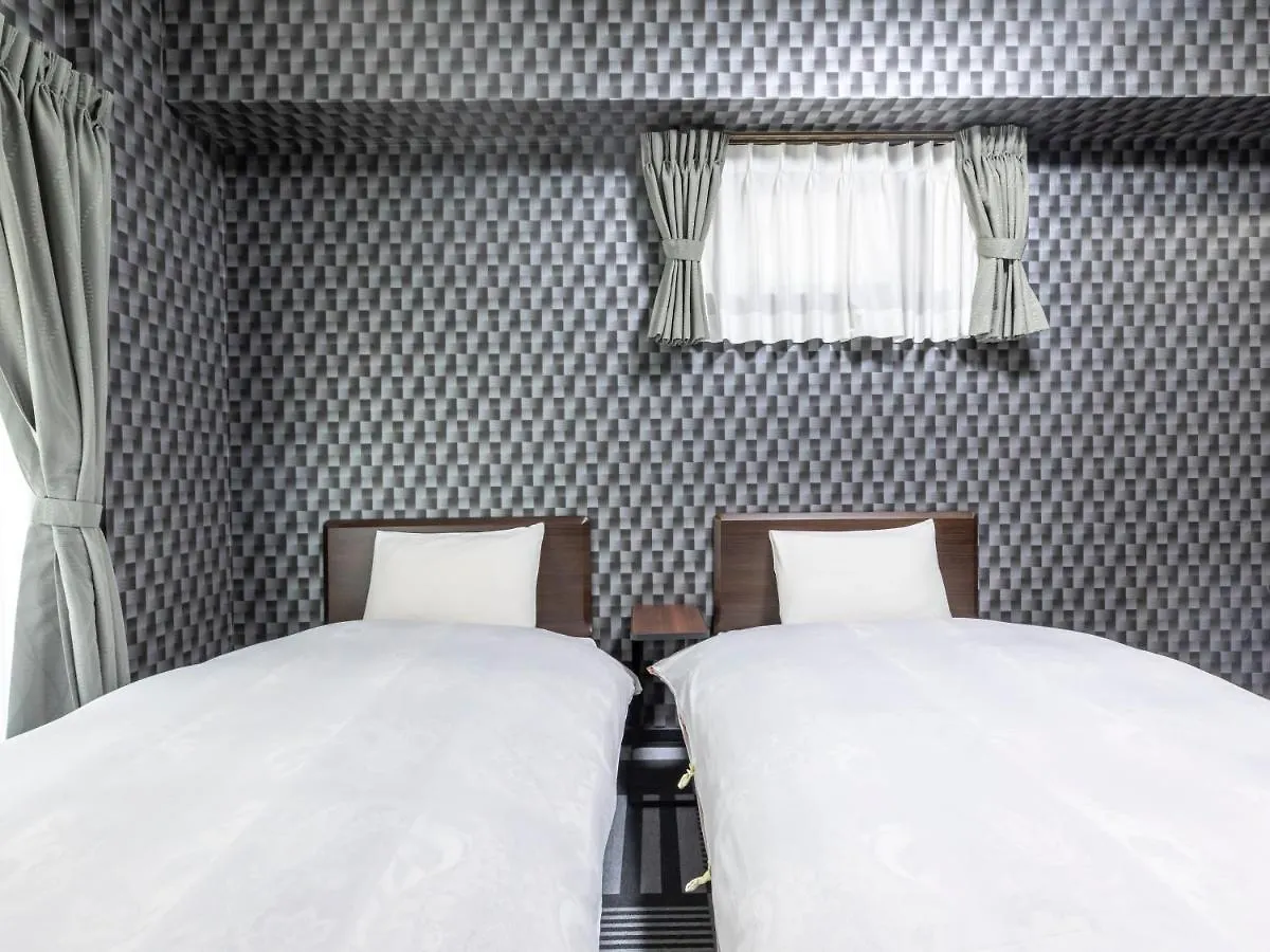 Tabist Kyogura Kyoto Nijo Hotel 2*,